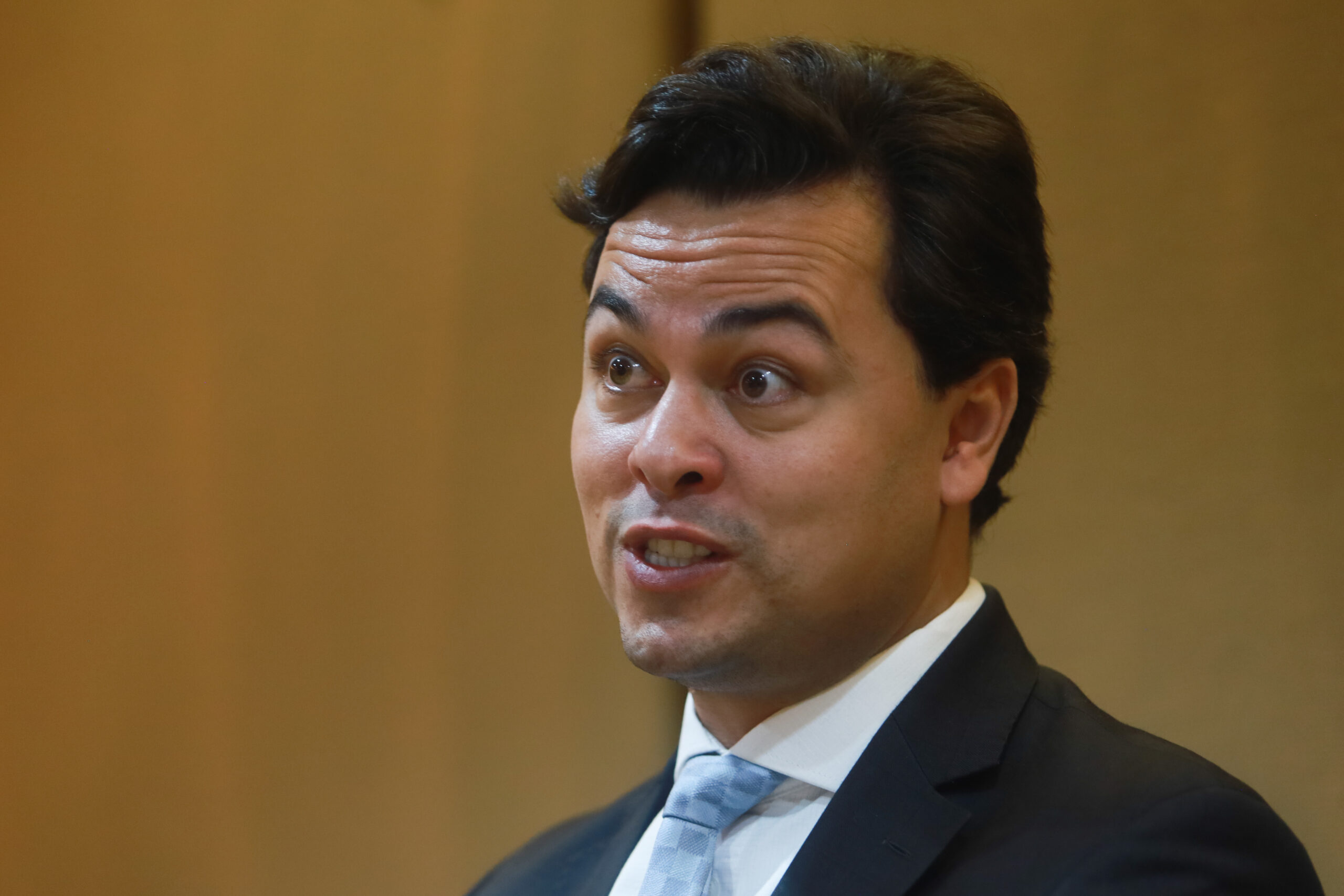 Chiquini poderá perder registro de candidatura após ação de Arilson no TRE-PR