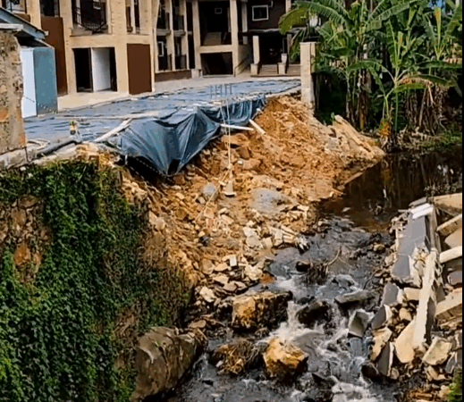 Desabamento de muro em área histórica de Morretes é marcado por hostilidade e tentativa de cerceamento ao trabalho jornalístico