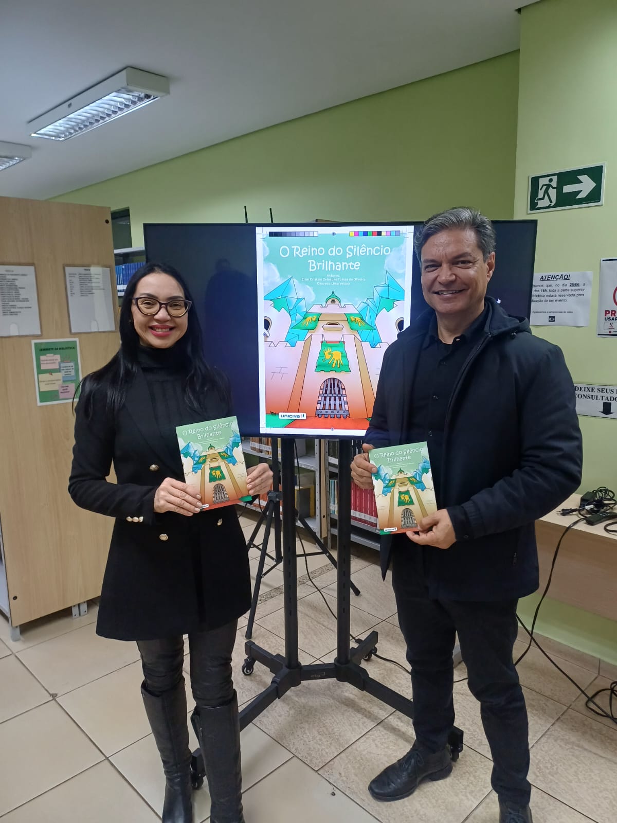 Literatura que inclui: Unicive leva 10 mil livros acessíveis para escolas de Maringá e de todo o país