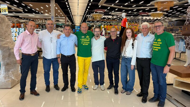 Luciano Hang se reúne com sindicatos patronal e dos empregados durante chegada em Maringá