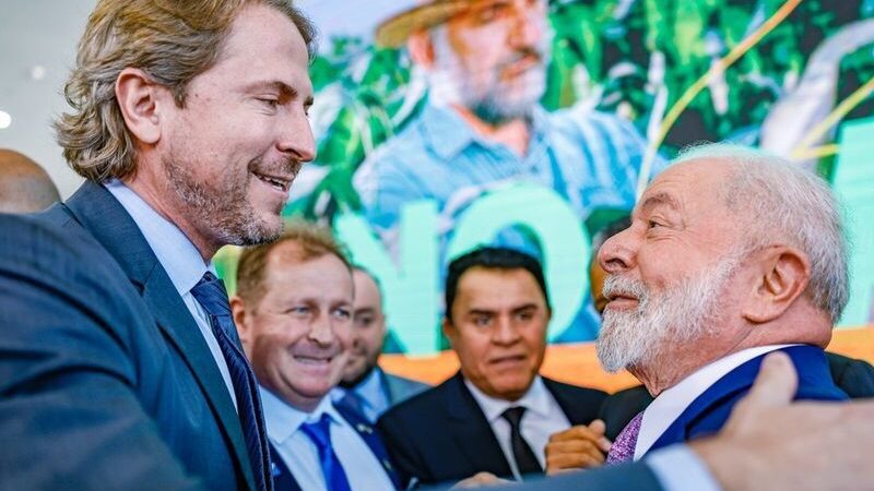 Lula autoriza R$ 12 bilhões para 100 mil produtores renegociar dívidas, diz Zeca Dirceu
