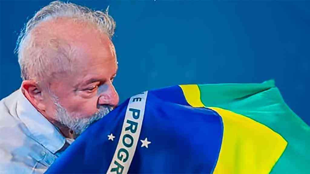 PT lidera crescimento de filiados no Brasil enquanto PL registra queda, aponta Justiça Eleitoral