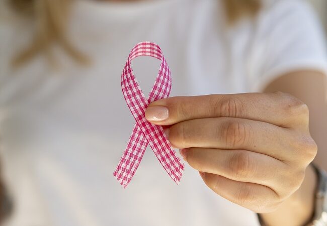 Outubro Rosa e os cuidados na recuperação emocional de mulheres com câncer de mama