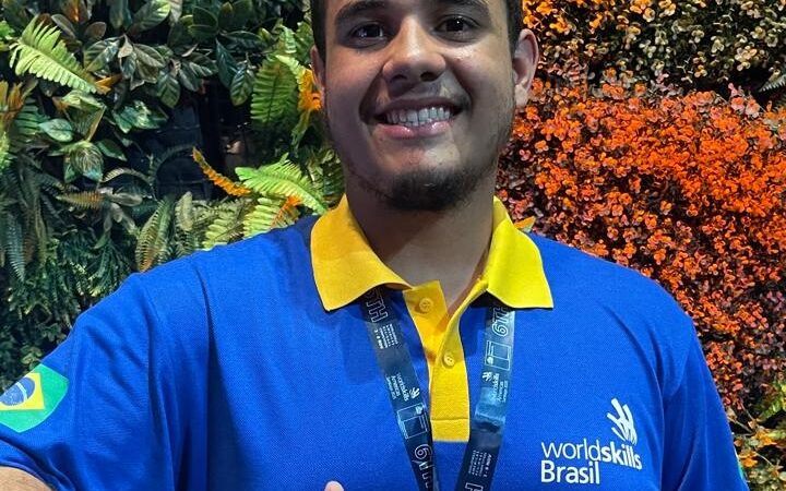 Maringaense conquista ouro para o Brasil em mundial de profissões técnicas no Chile