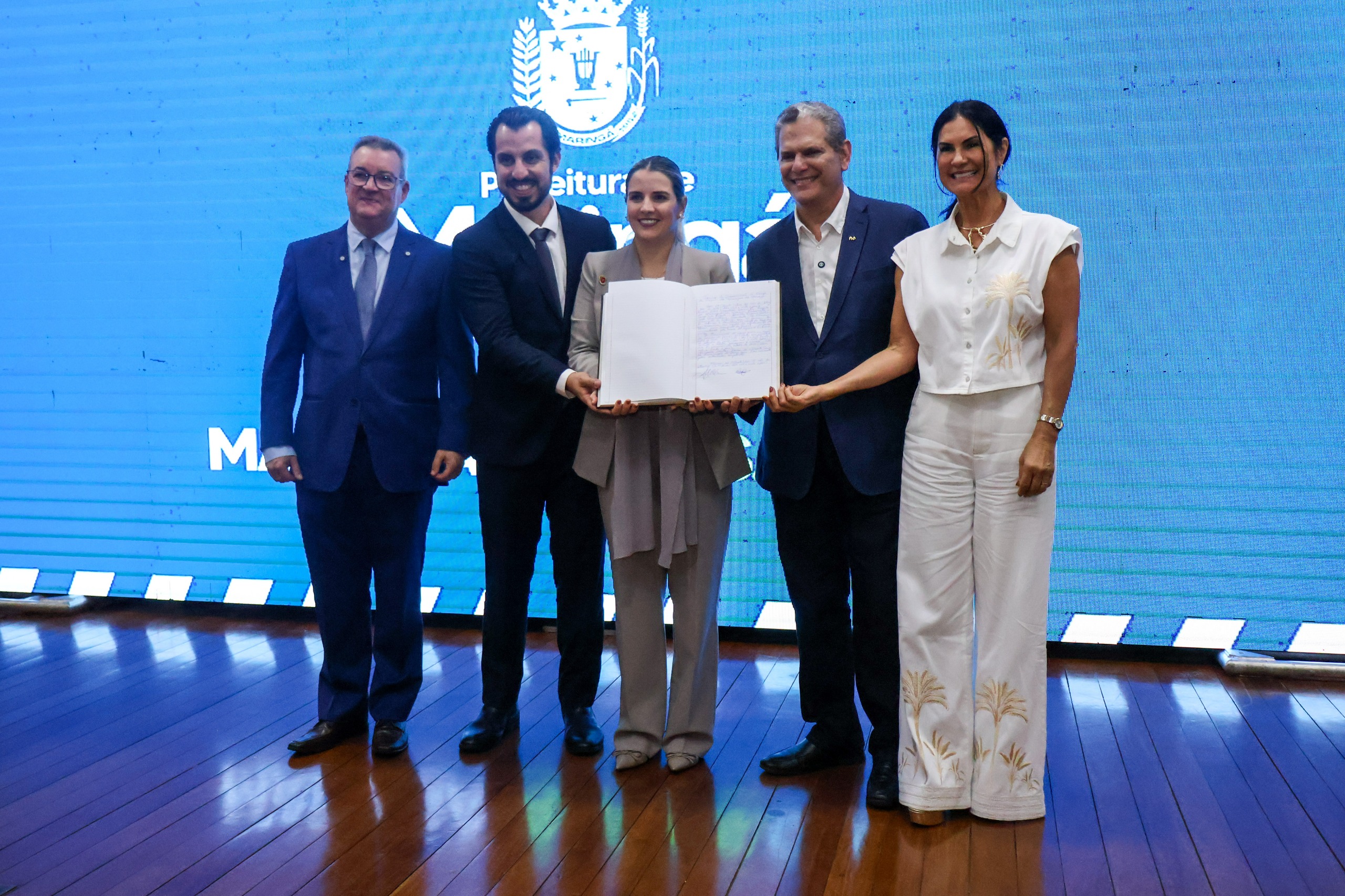 Silvio Barros e Sandra Jacovós dão exemplo ao separar a função pública dos compromissos eleitorais