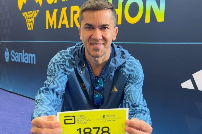 Campeão mundial: atleta de Maringá vence maratona internacional em chegada emocionante