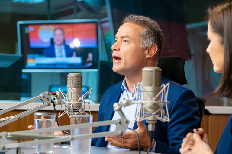 CNH mais acessível: “Vamos permitir que o cidadão estude onde quiser”, afirma Renan Filho