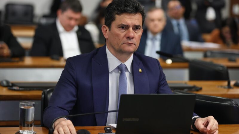 Moro quer esclarecimento  sobre a privatização da Celepar