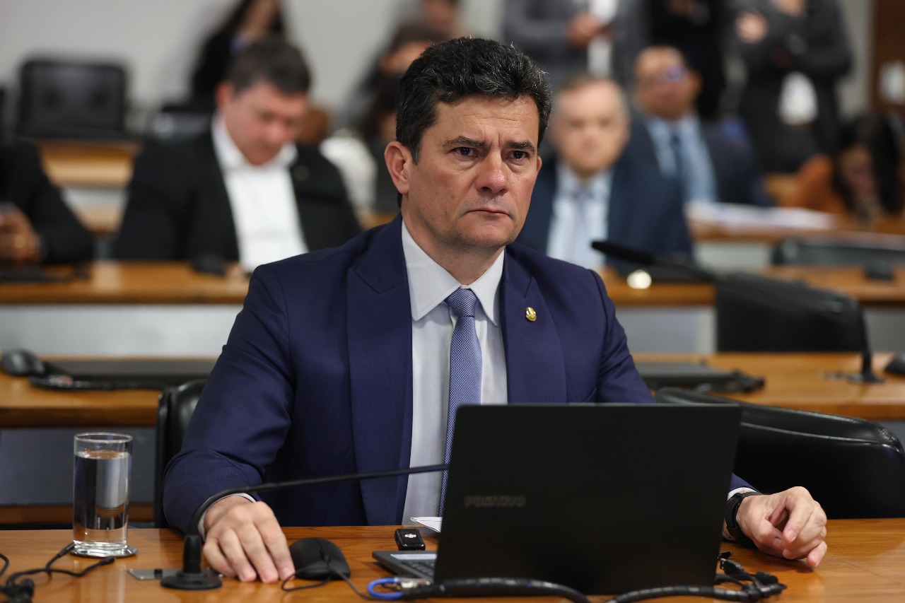 Moro quer esclarecimento  sobre a privatização da Celepar