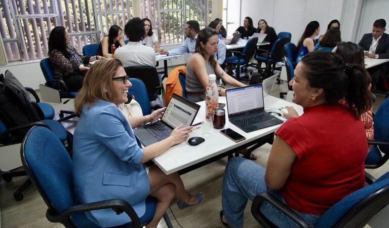 Cresce a participação de mulheres na Administração Pública Federal