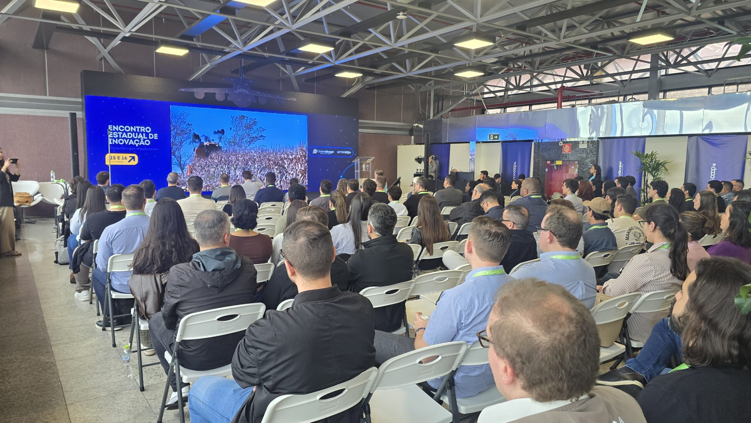 Nextcomm apresenta atendente de IA por voz a cooperativas de crédito, agro e saúde no Encontro Estadual de Inovação 2026