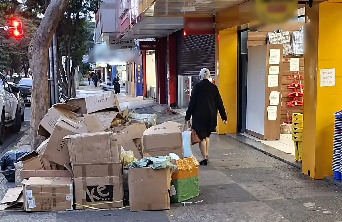 ACIM precisa liderar campanha urgente sobre descarte de lixo e conservação de calçadas em Maringá