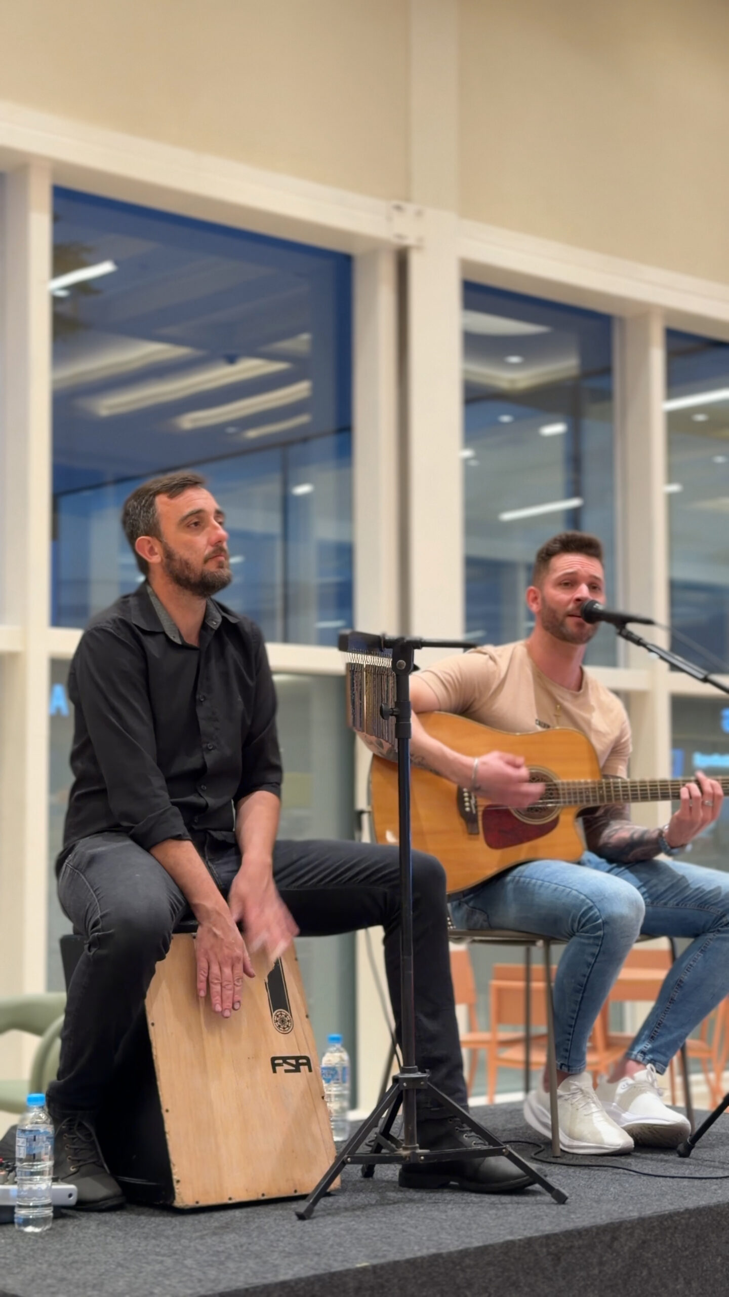 Plaza Campos Gerais lança projeto de música ao vivo nas noites de quinta-feira 