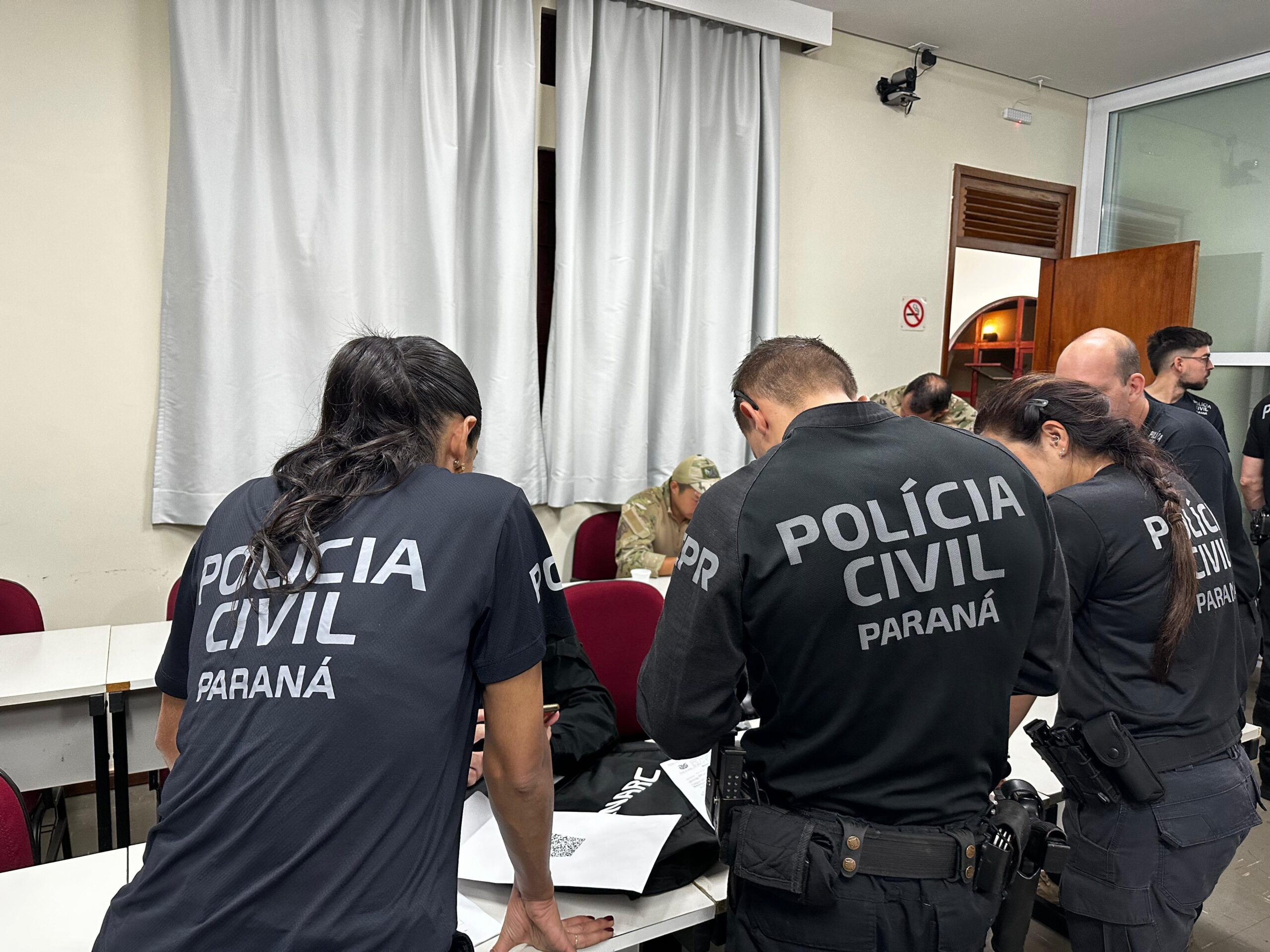 Polícia Civil do Paraná investiga organização criminosa que lavava dinheiro do tráfico em postos de combustíveis