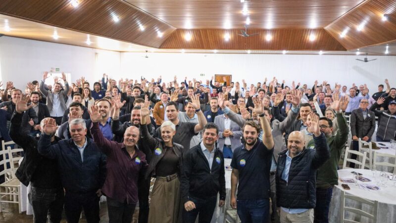 Nem ameaça de retaliação  de Ratinho Junior freia movimento: lideranças municipais se aproximam de Moro