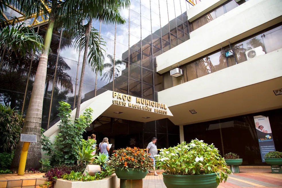 Quem governa para likes quebra cidades