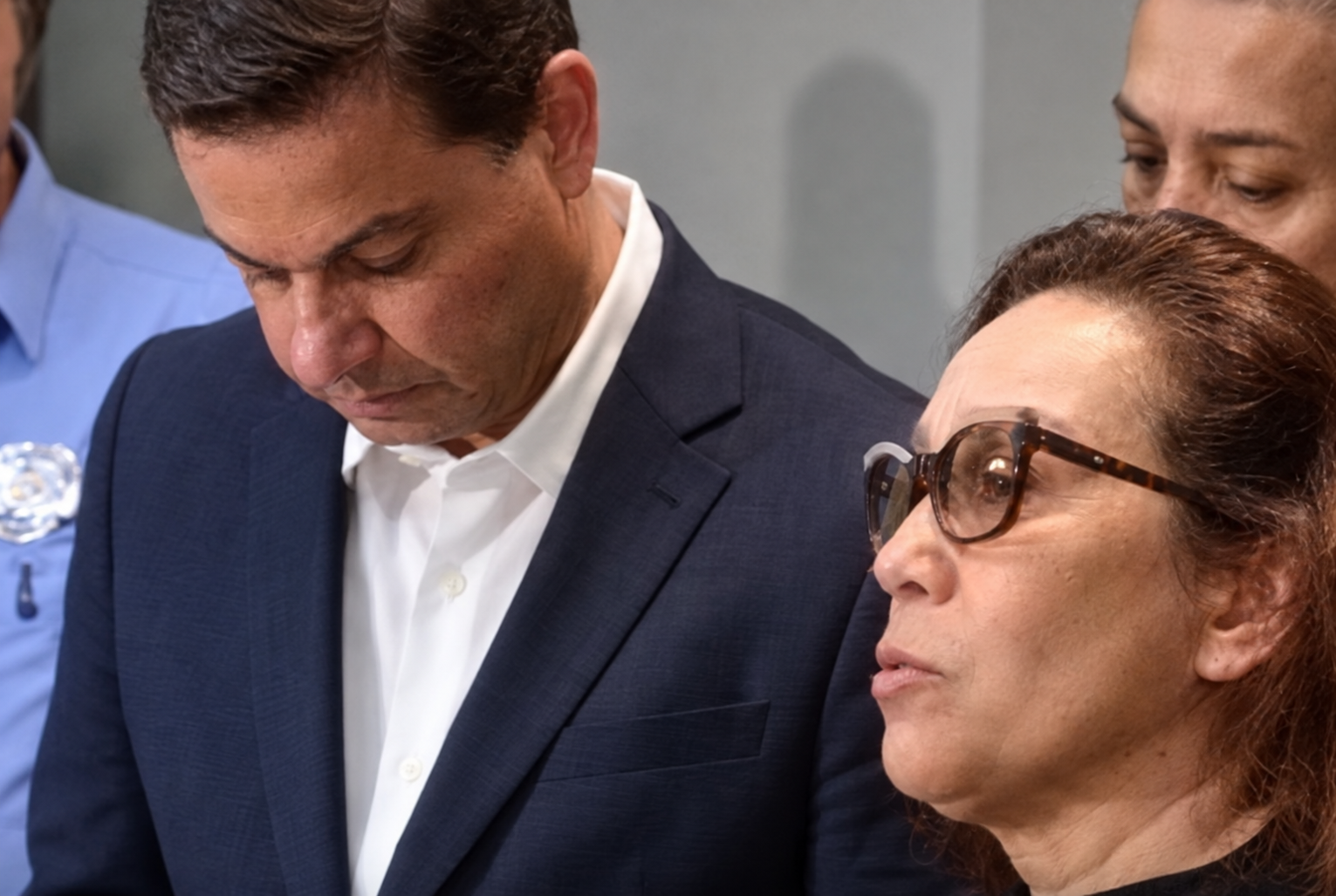 Vídeo: A imprensa ouviu? Professora faz forte cobrança a Sandro Alex em Maringá