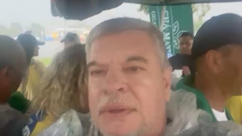 Raios atingem área de manifestação em Brasília e pessoas desmaiam durante caminhada com Nikolas Ferreira