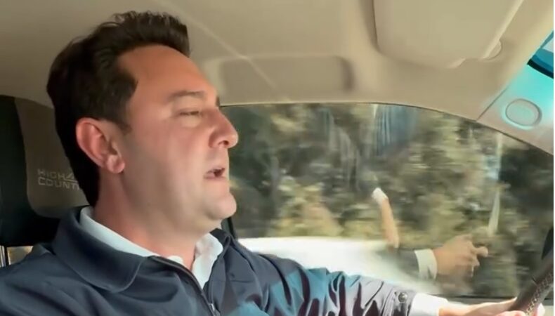 Não é só na direção do Estado que Ratinho Junior comete supostas infrações; no trânsito também