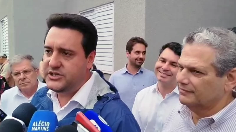 Veja : Governador Ratinho Junior dá piti e encerra coletiva em Maringá