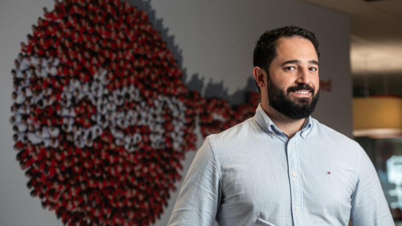 Mesmo após redução da Petrobras no fim do mês, gasolina tem alta nos postos em outubro, afirma Edenred Ticket Log