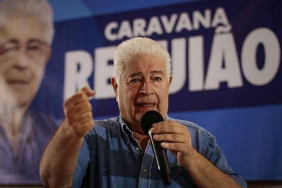 “Cacete e cadeia”, diz Requião ao comentar suspeita de caixa dois envolvendo Sanepar, Ratinho Junior e Guto Silva