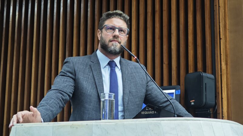 Requião Filho avança em pesquisas para o governo do Paraná e desafia favoritismos do sistema político