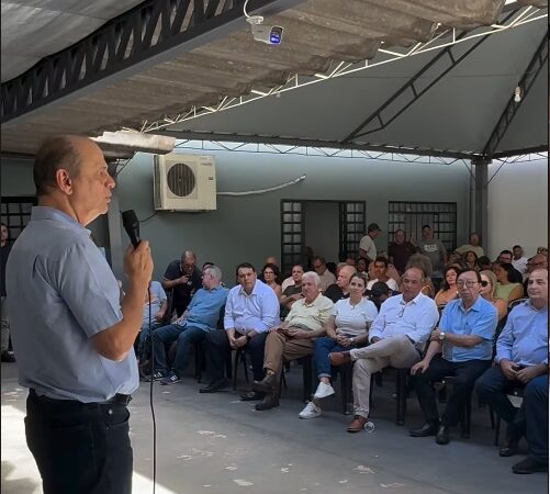 Além do gabinete: Ricardo Barros lidera articulação nas bases e ouve presidentes de bairros