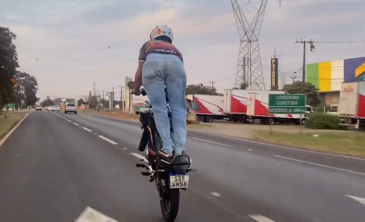 Vidas em perigo: A imprudência de motociclistas nas ruas de Maringá