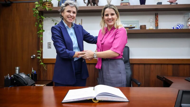 Lugar de mulher é onde ela escolher, inclusive no comando de Maringá
