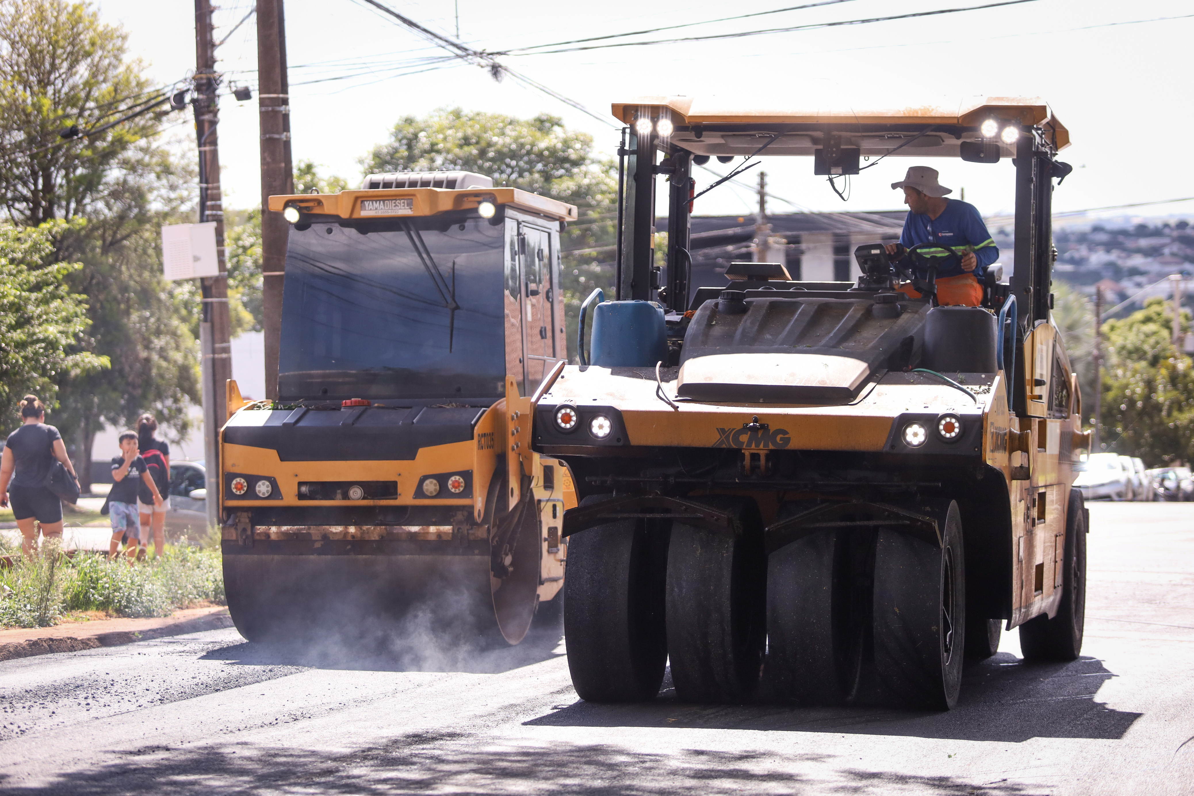 Recape chega à Avenida Luiz Teixeira Mendes com investimento milionário em vias urbanas