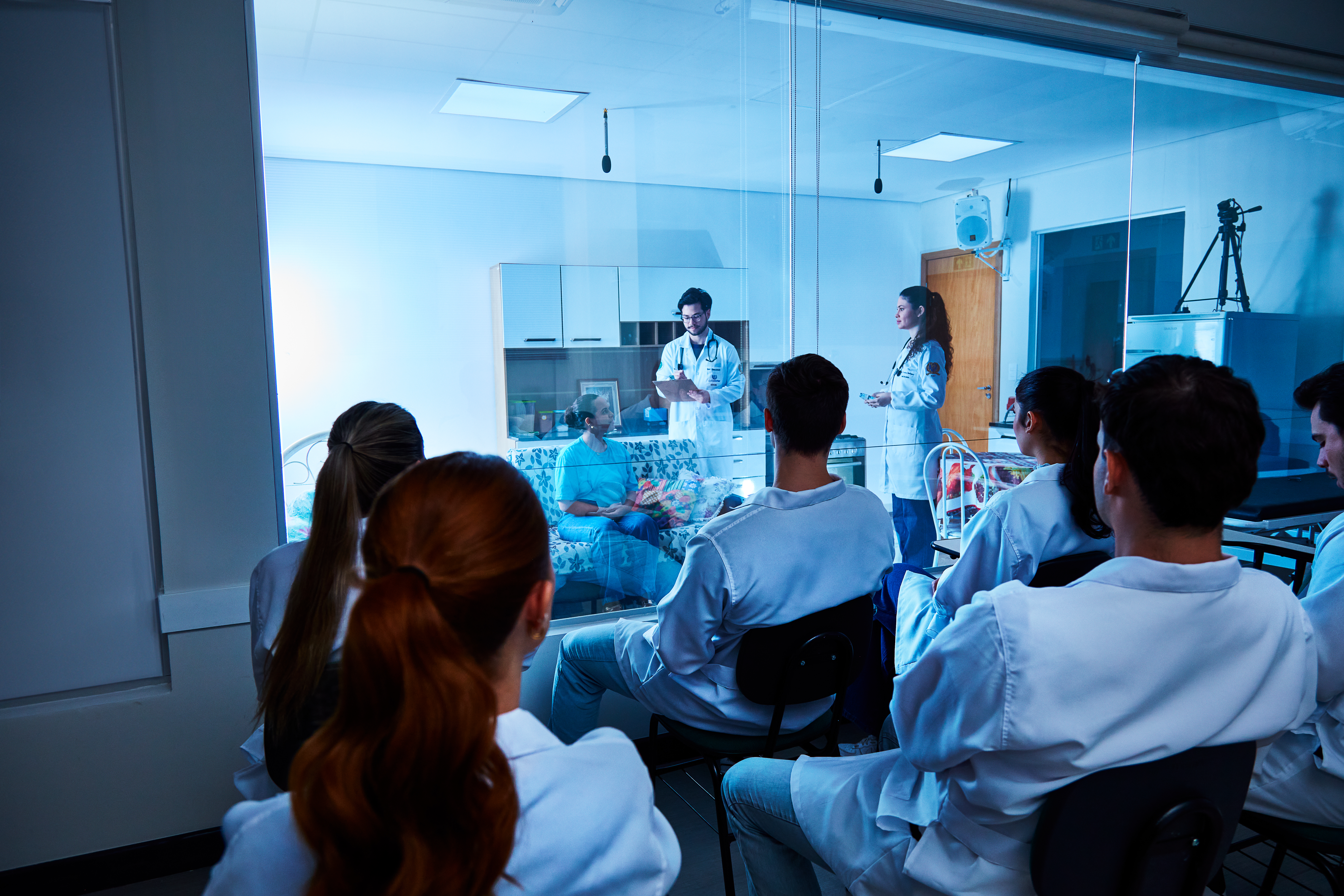 UniCesumar amplia acesso à Medicina com novo Programa de Acesso à Formação Médica, bolsas por desempenho e financiamento estudantil