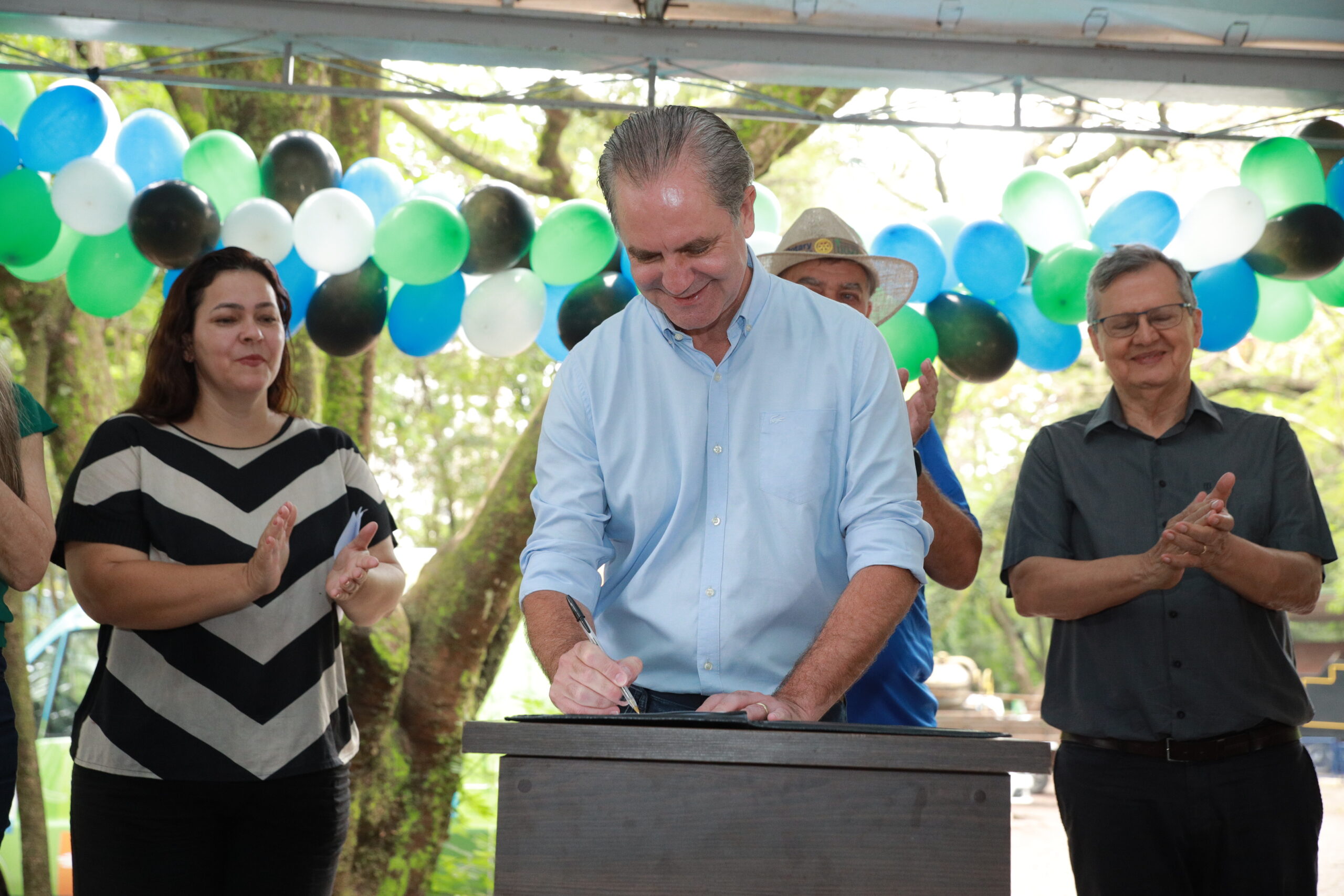 Prefeito Ulisses Maia assina ordem de serviço para obras de recuperação do nível do lago do Parque do Ingá