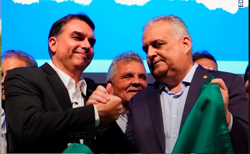 Vice de Flávio Bolsonaro estreia na chapa sob suspeita de estupro de vulnerável e irregularidades em R$ 6 milhões de emendas