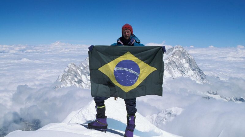 Waldemar Niclevicz comemora 30º aniversário da conquista do Everest 