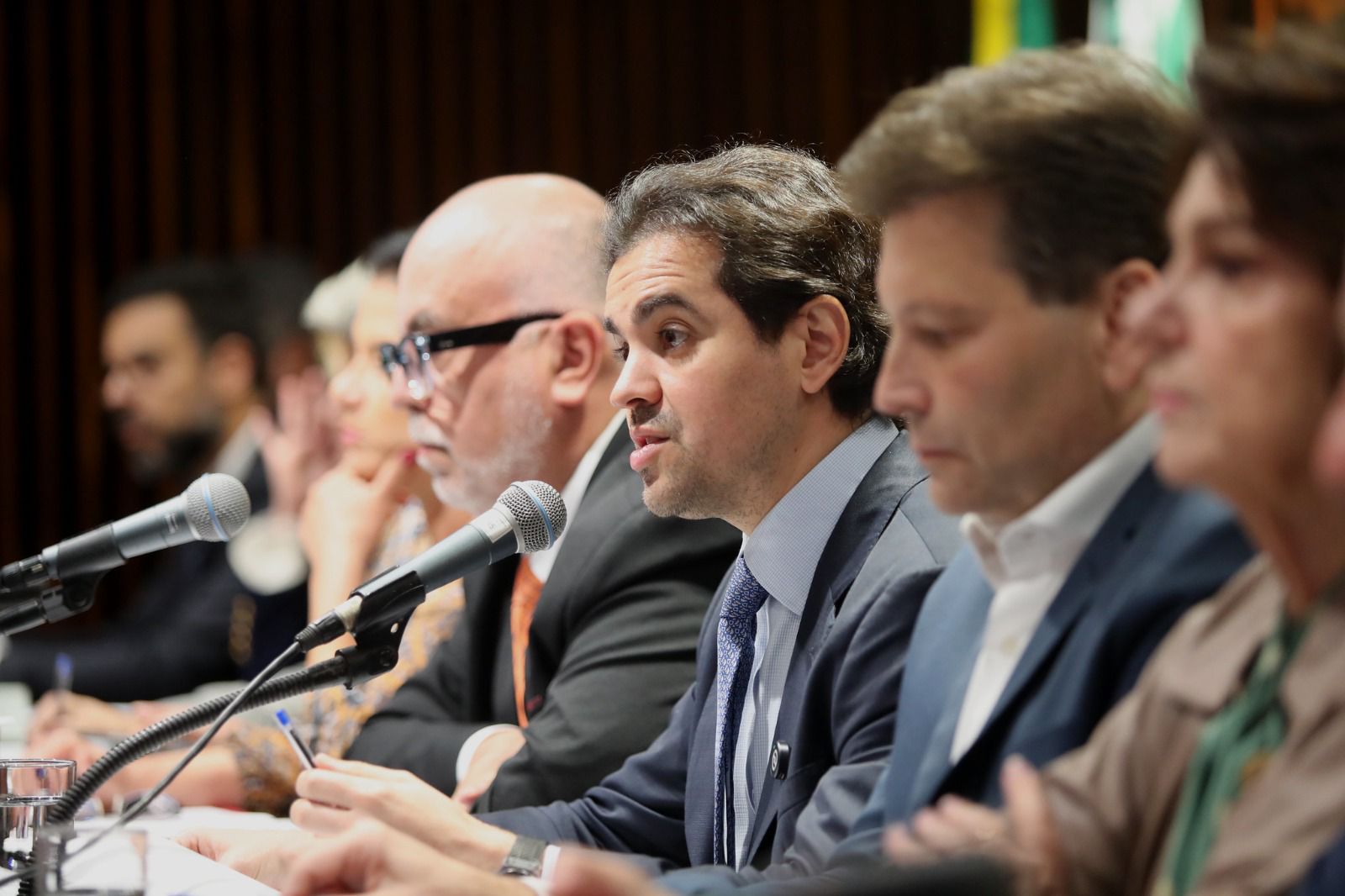 Riscos do metanol e medidas para proteger a população são debatidos na ALEP