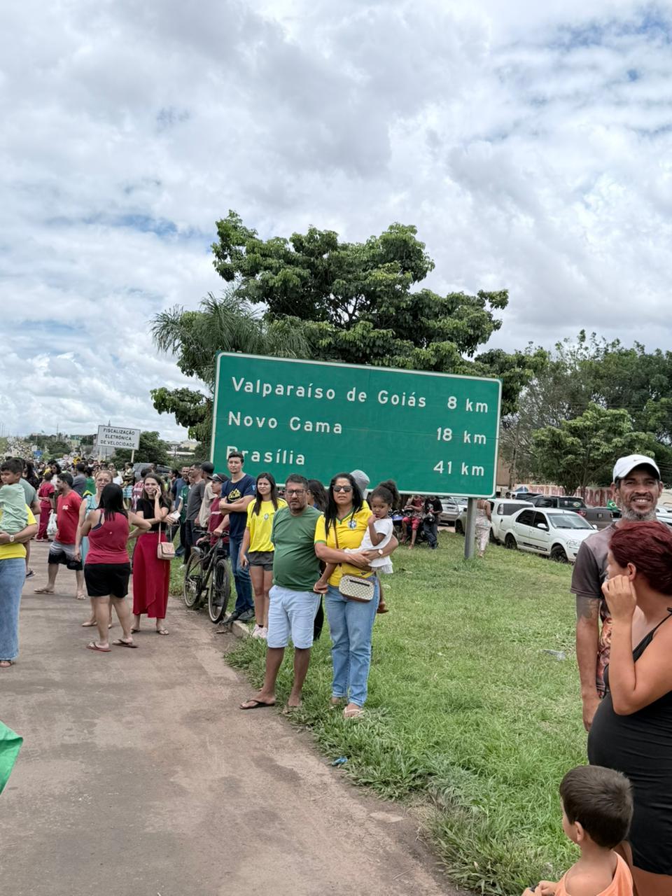 Delegado Jacovós segue firme na caminhada com Nikolas Ferreira e já está a 41 quilômetros de Brasília