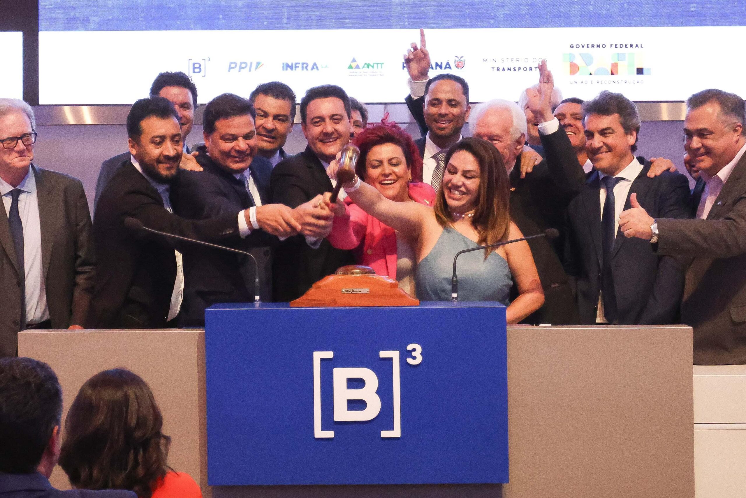 Veja quem bateu o martelo do pedágio na cabeça do cidadão paranaense