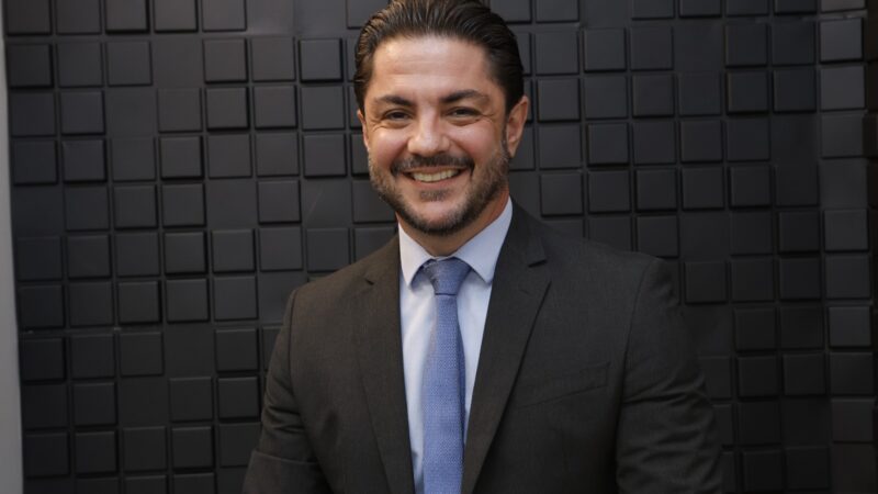 De Maringá para o Estado: O plano de Flávio Mantovani para revolucionar o atendimento ao cidadão