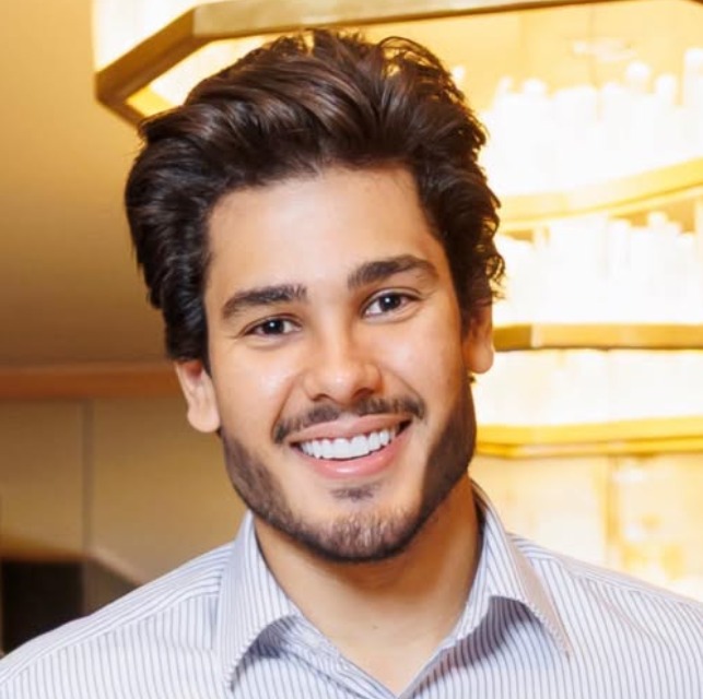 Luis Neto se desgasta, perde força na Câmara e pode não terminar a semana como líder do prefeito