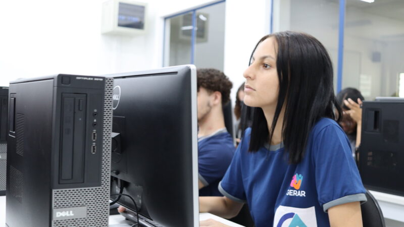 Câmara aprova Estatuto do Aprendiz e cria novas regras para contratação de jovens e pessoas com deficiência