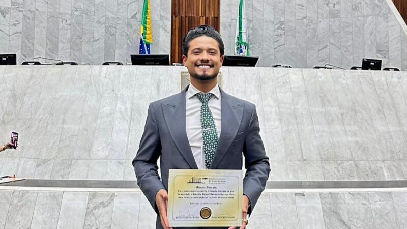 Advogado Jefferson Nascimento da Silva recebe menção honrosa na Assembleia Legislativa do Paraná
