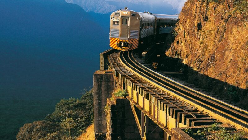 Passeio de trem é ferramenta pedagógica em congresso que debate o futuro da aprendizagem no Brasil