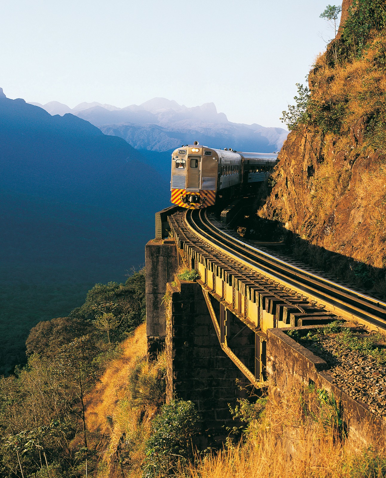 Passeio de trem é ferramenta pedagógica em congresso que debate o futuro da aprendizagem no Brasil