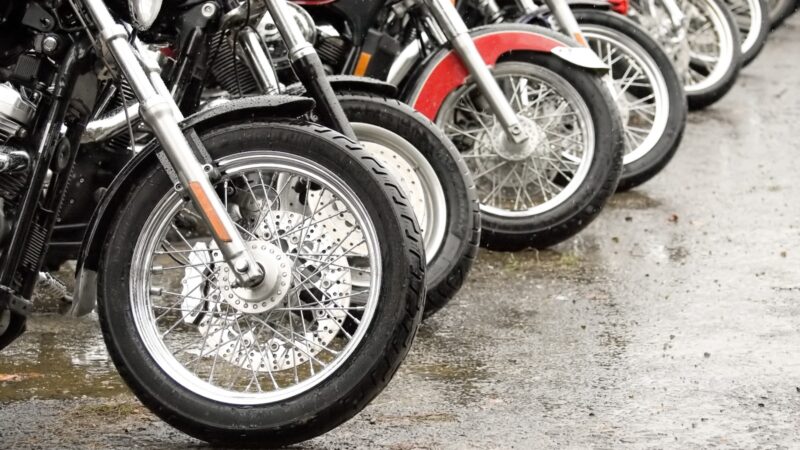 Boom das motocicletas transforma mobilidade e movimenta nova cadeia econômica no Paraná