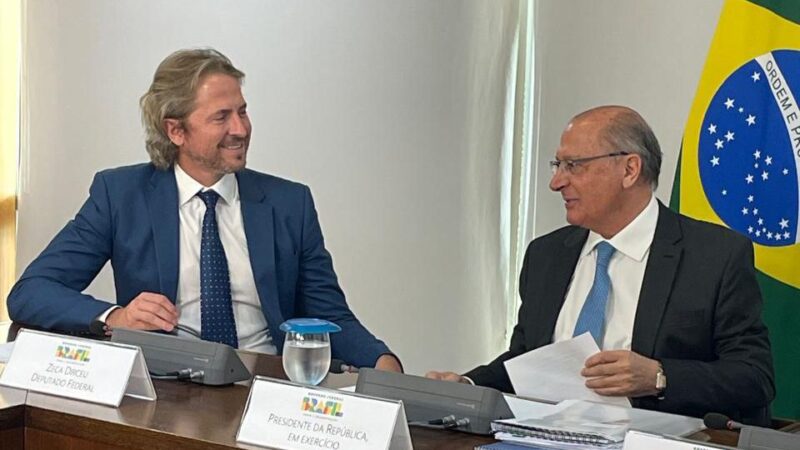 Em Brasília, Alckmin acolhe apelos do setor madeireiro paranaense em crise, durante audiência articulada por Zeca Dirceu