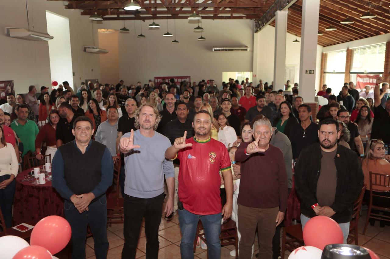 “PT do Paraná vai voltar a ser grande, forte e vitorioso”, afirma Zeca Dirceu durante Aniversário Solidário em Maringá
