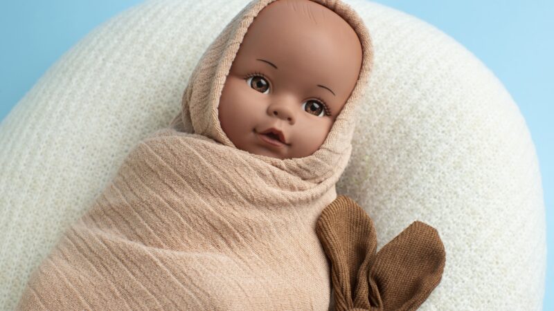 Especialista destaca uso de bebês reborn como ferramentas indispensáveis em aula