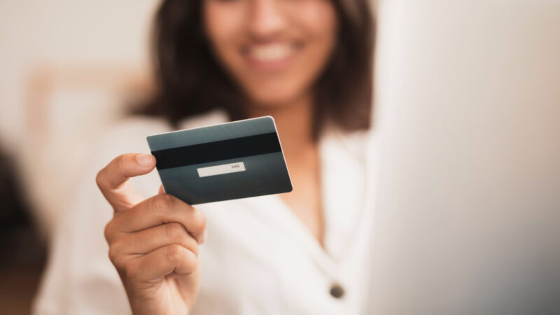 Pagamentos recorrentes crescem e exigem adaptação externa