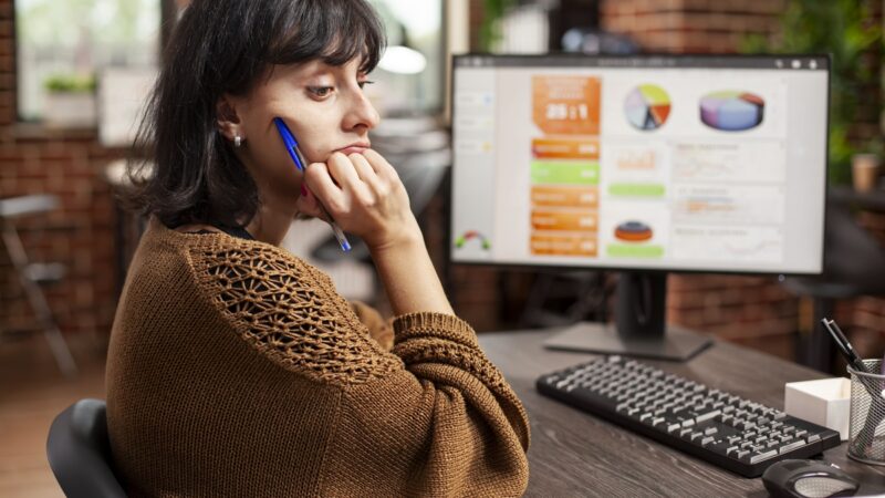 Fraudes on-line redobram atenção de consumidores nas compras